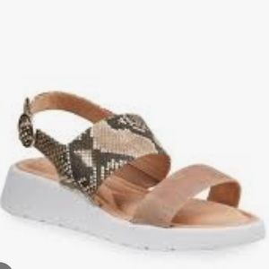 Taryn Rose Laura Sandal